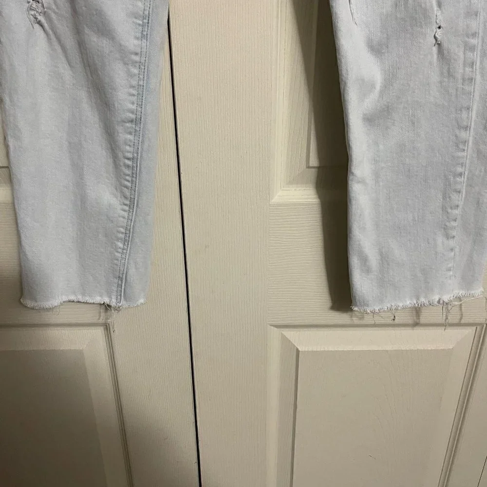 Old Navy Womens Light Distressed High Rise Raw Hem Straight Boyfriend Jeans Sz 4